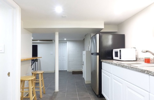 Hillside Apartment | Best Apt To Visit NYC-5 minutes to EWR airport+Free Parking