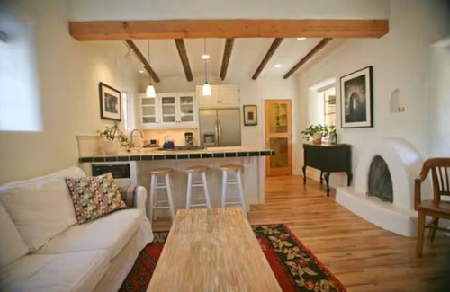 Taos Apartment | Best Casita: A Hidden Jewel Next To The Plaza.