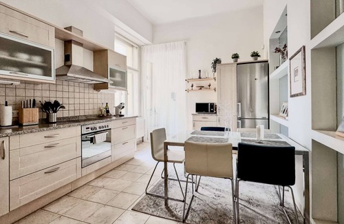 Stare Mesto Apartment | Best home away from home 5 min from Charles Bridge