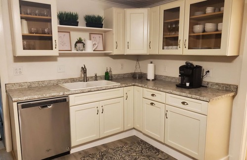 Alexandria Bay House | Best in the Bay! 3B/1.5ba, Pet friendly Home