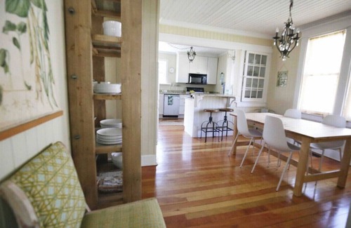 Charlevoix Cottage | BEST LOCATION in CVX! 1.5 blocks from Lake MI Beach & DOWNTOWN CHARLEVOIX!