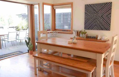 Glebe House | Best Location in Hobart! Luxury 4 bedroom with stunning views