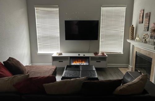 Houston Apartment | Best of Both Worlds Houston River Oaks Galleria