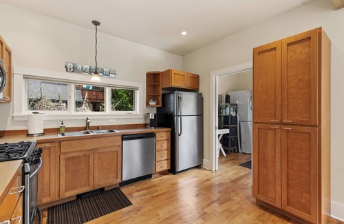 Bozeman House | Best of Downtown Bozeman! 2 VRBO's on This Property (See Listing #1214345)