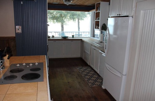 Cotton Gin Cabin | Best of Lake Limestone Waterfront; Kid-friendly Swimming/Fish/Kayaking