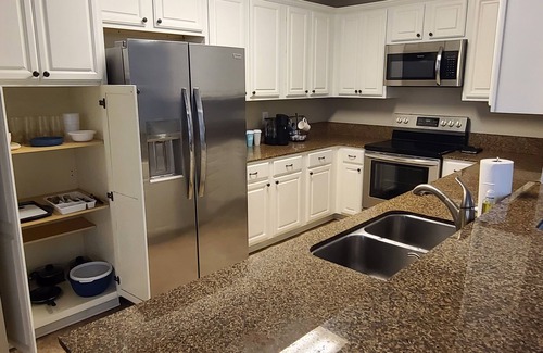 Pineville Condo | Best of Pineville! 2b/2b,Queen beds, Wifi, Tv, Camp B, P&G, Cleco, & LC WELCOME!