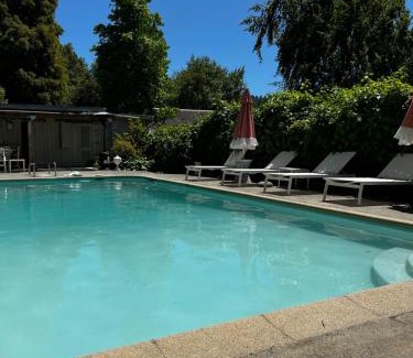 Benbow House | Best property in Benbow with a salt pool-river-redwoods