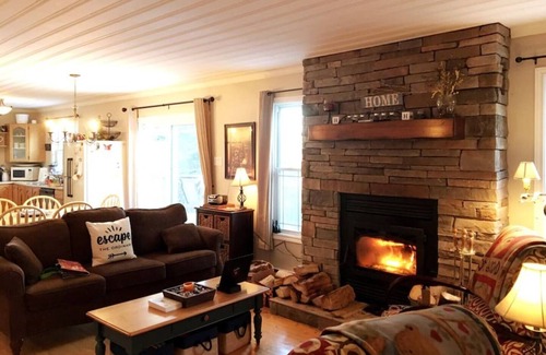 Brigus Junction Cabin | BEST View Wonderland-Cozy Cabin on Pond
