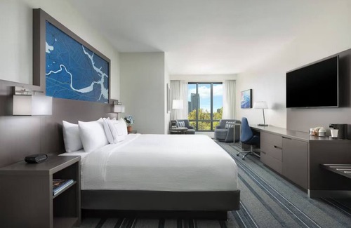 Cambridgeport Hotel | Best Value, Quality Stay! City View, Walk to Cafes, Shops & Universities