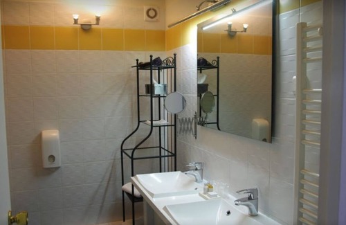 Dourdan Hotel | Best Western Blanche De Castille Dourdan