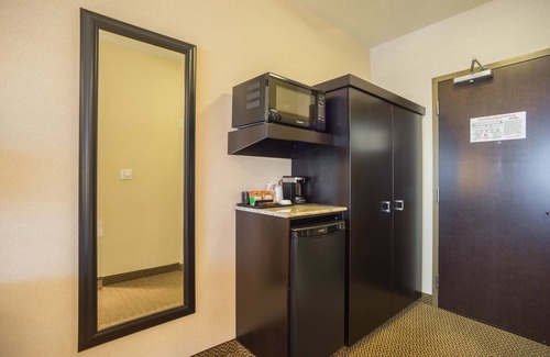 Bonnyville Hotel | Best Western Bonnyville Inn & Suites