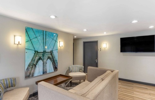 Gravesend Hotel | Best Western Brooklyn-Coney Island Inn