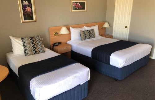 Kelso Hotel | Best Western Coachman's Inn Motel