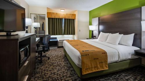 Batavia Hotel | Best Western Crown Inn & Suites - Batavia
