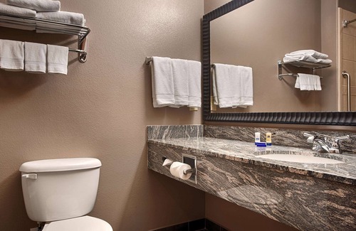 Giddings Hotel | Best Western Giddings Inn & Suites