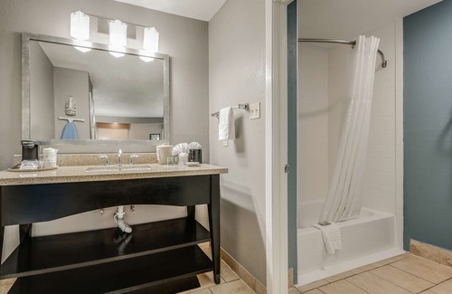 Huntsville Hotel | Best Western Huntsville Inn & Suites