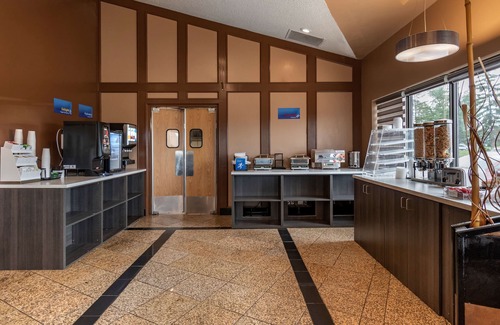 Prince Albert Hotel | Best Western Marquis Inn & Suites