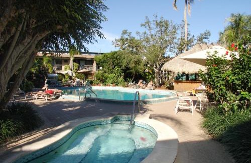 Moorings Hotel | Best Western Naples Inn & Suites