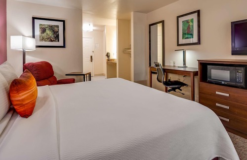 Atlanta Hotel | Best Western Pineywoods Inn