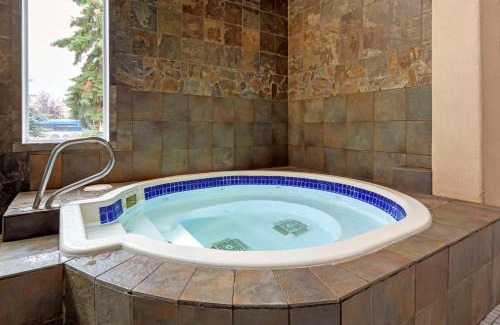 North Central Edmonton Hotel | Best Western PLUS City Centre Inn