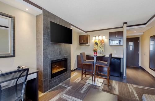 Leduc Hotel | Best Western Plus Edmonton Airport