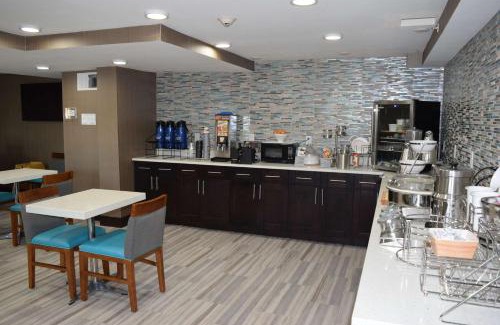 Hardeeville Hotel | Best Western Plus Hardeeville Inn & Suites