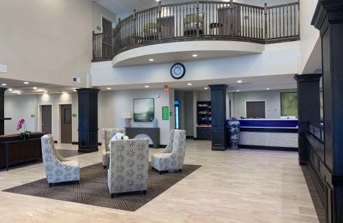 Horseheads Hotel | Best Western Plus Horseheads Inn & Suites