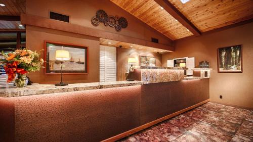 Downtown Hotel | Best Western Plus Humboldt Bay Inn