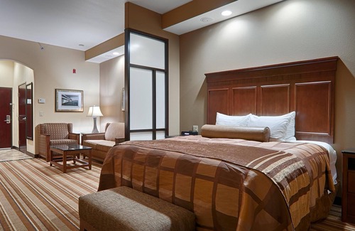 I-435 West KC-KS Hotel | Best Western Plus KC Speedway Inn & Suites