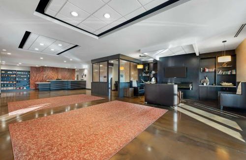 Madison Hotel | Best Western Plus Lakeview Hotel