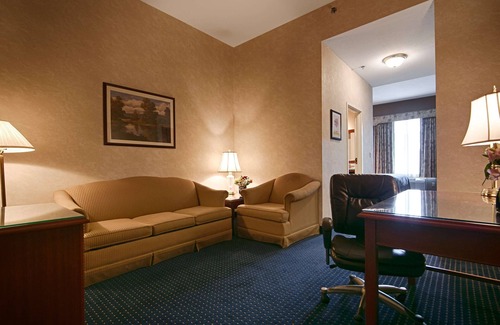 Mentor Hotel | Best Western Plus Mentor-Cleveland Northeast