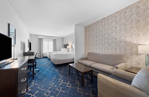 New Richmond Hotel | Best Western Plus New Richmond Inn & Suites