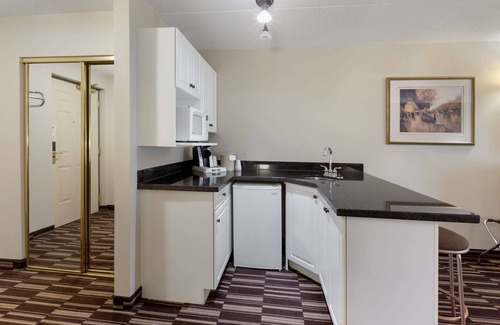 Orillia Hotel | Best Western Plus Orillia Hotel
