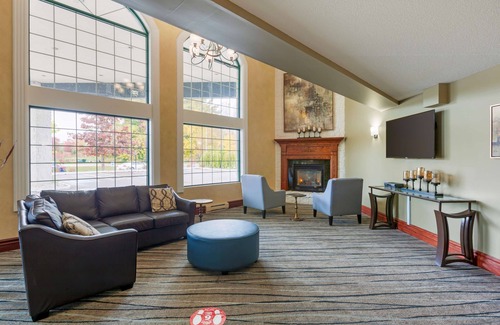Orillia Hotel | Best Western Plus Orillia Hotel