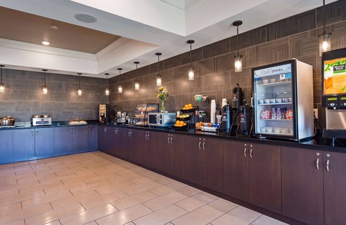 Fort Morgan Hotel | Best Western Plus Overland Inn