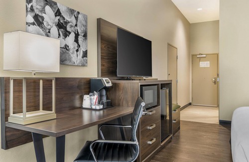 Olney Hotel | Best Western Plus Parkside Inn & Suites