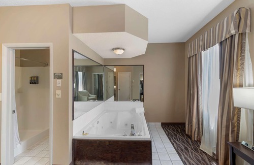 Russellville Hotel | Best Western Plus Russellville Hotel & Suites