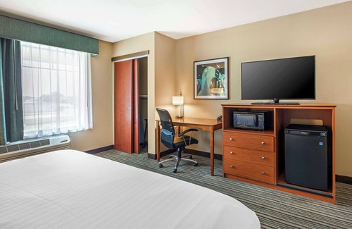Florence Hotel | Best Western Plus Tuscumbia Muscle Shoals Hotel and Suites