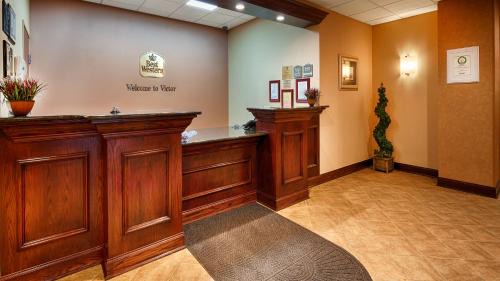 Fishers Hotel | Best Western PLUS Victor Inn & Suites