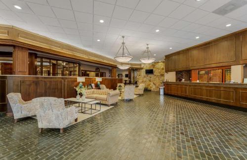 Wooster Hotel | Best Western Plus Wooster Hotel & Conference Center