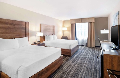 Simi Valley Hotel | Best Western Posada Royale Hotel & Suites