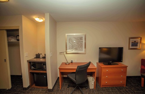 Thompson Hotel | Best Western Thompson Hotel & Suites