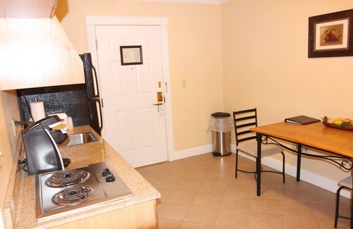 East Corinth Hotel | Best Western White House Inn