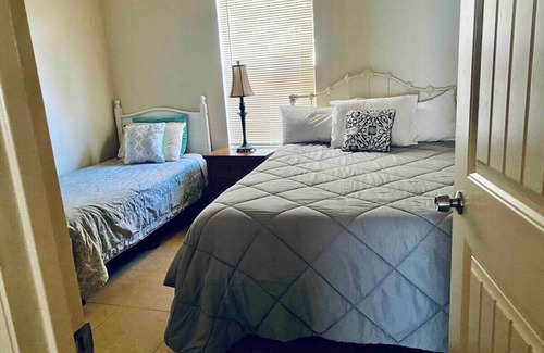 Tyler Apartment | BestStays@Turquoise Near Hospitals andTJC TV’s in all bedrooms