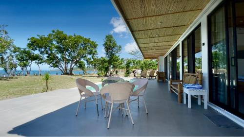 Santa Ana Villa | Besu Villas Santa Ana - beachfront whole Villa with pool