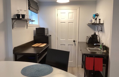 Sherbrooke Apartment | Bethel peaceful countryside location 5 min from hospitals