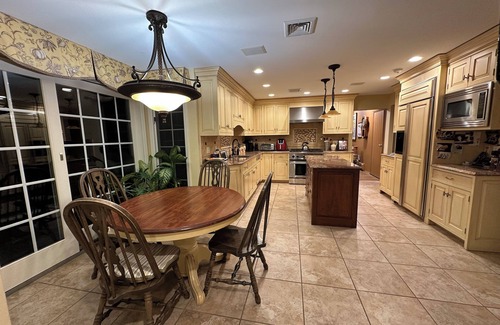 Woodbury House | Bethpage Black Ryder Cup Retreat/Spacious 4 bedroom w heated in-ground pool