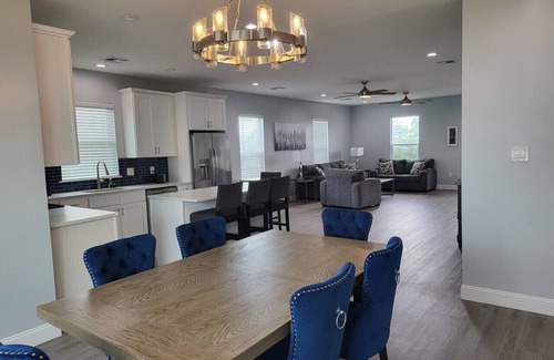 Lake Catherine House | Between The Lakes! 5 Bedrooms