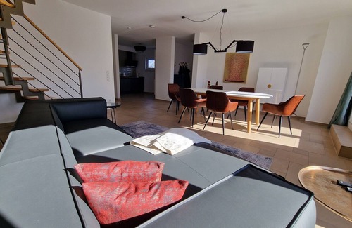 Stockheim-Leiferde Apartment | between the zoo and the South Seas for business + family
