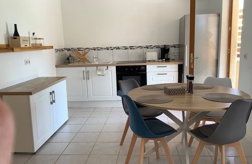 Estampes House | Beutiful home with terrace and private salon garden in the Gers. nnnn